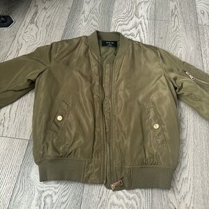 green bomber jacket💚